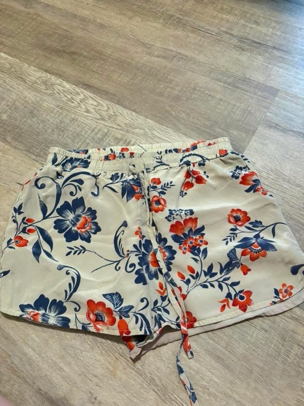 Floral Drawstring Women's Shorts - Cream with Navy & Red Flowers